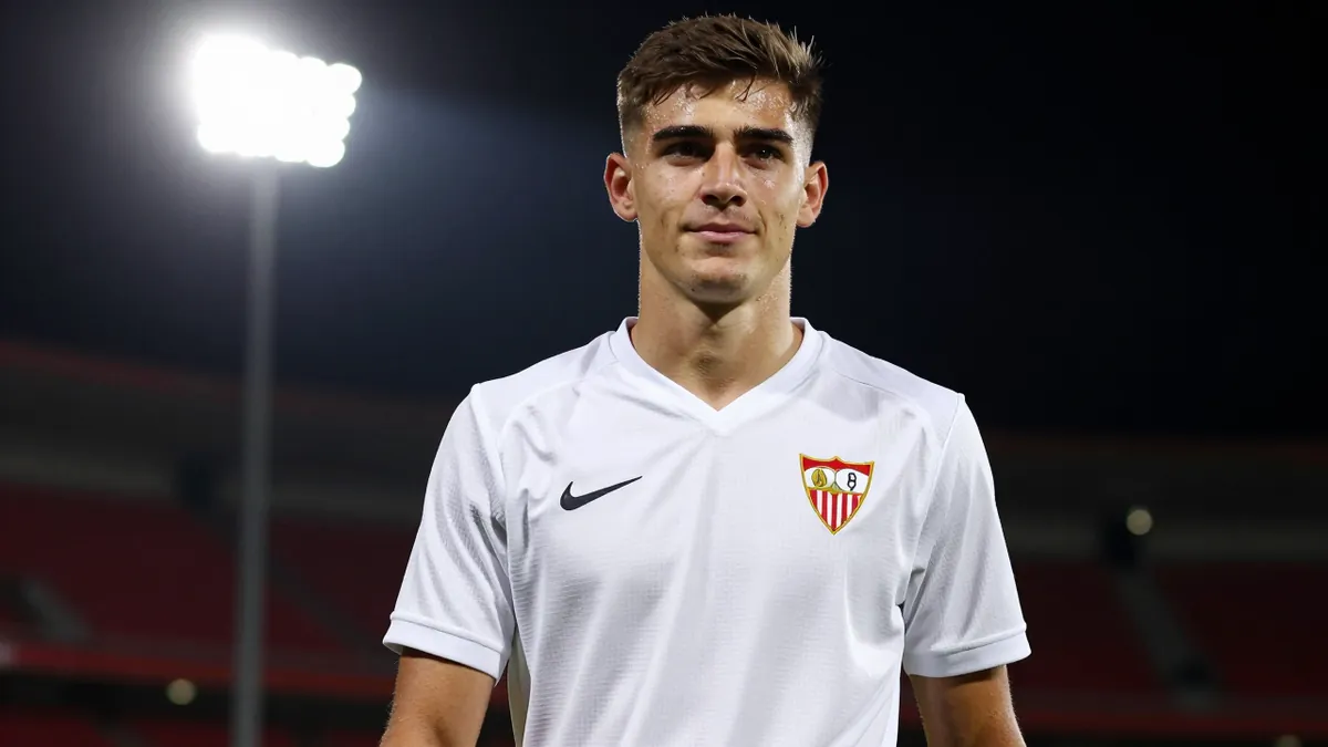 Scotland's Robbie Ure Joins Sevilla in £5.5m Transfer